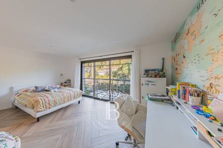 VILLA FAMILIALE AVEC PISCINE DANS LE QUARTIER DE PEREIRE À ARCACHON