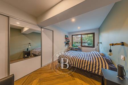 VILLA FAMILIALE AVEC PISCINE DANS LE QUARTIER DE PEREIRE À ARCACHON
