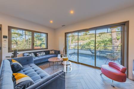 VILLA FAMILIALE AVEC PISCINE DANS LE QUARTIER DE PEREIRE À ARCACHON