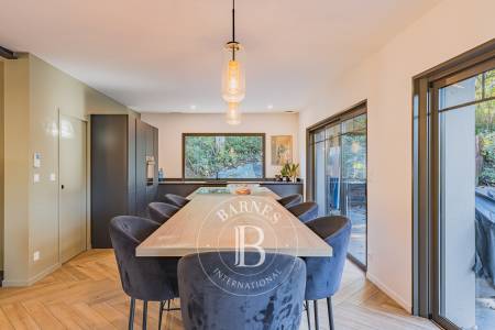 VILLA FAMILIALE AVEC PISCINE DANS LE QUARTIER DE PEREIRE À ARCACHON
