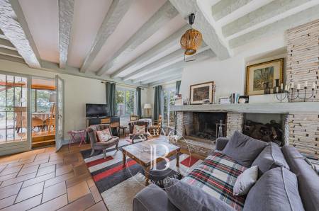 VILLA DE PLAIN-PIED AVEC VUE SUR LE BASSIN ET PISCINE AU PYLA-SUR-MER