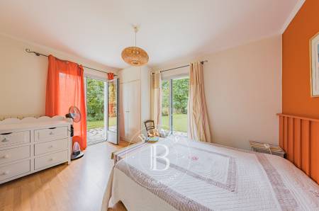 VILLA DE PLAIN-PIED AVEC VUE SUR LE BASSIN ET PISCINE AU PYLA-SUR-MER