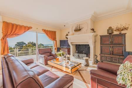 VILLA CONTEMPORAINE AVEC VUE PANORAMIQUE SUR LE BASSIN AU PYLA-SUR-MER