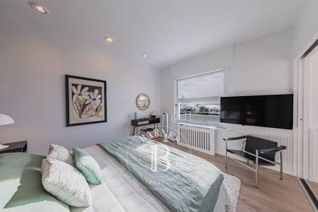 PROPRIÉTÉ CONTEMPORAINE AVEC VUE PANORAMIQUE SUR LE BASSIN À ANDERNOS