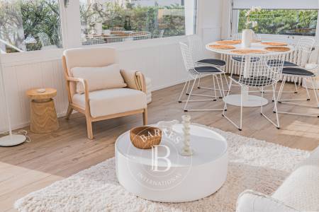 PROPRIÉTÉ CONTEMPORAINE AVEC VUE PANORAMIQUE SUR LE BASSIN À ANDERNOS