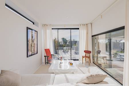 PROPRIÉTÉ CONTEMPORAINE AVEC VUE PANORAMIQUE SUR LE BASSIN À ANDERNOS
