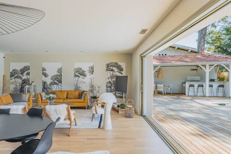VILLA D’ARCHITECTE AVEC PISCINE DANS LE QUARTIER DES ABATILLES À ARCACHON