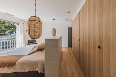 VILLA D’ARCHITECTE AVEC PISCINE DANS LE QUARTIER DES ABATILLES À ARCACHON