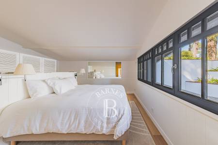 VILLA D’EXCEPTION AVEC VUE SUR LE BASSIN, 6 CHAMBRES ET PISCINE – LA VIGNE, PRESQU’ÎLE DU CAP FERRET