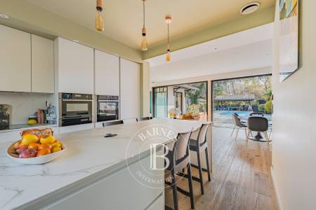 MAGNIFIQUE VILLA AVEC PISCINE AU PYLA-SUR-MER, PROCHE DES PLAGES