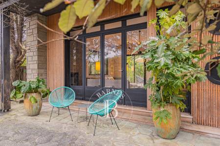VILLA MODERNE AVEC PISCINE ET GRAND TERRAIN AU CŒUR DU CAP FERRET