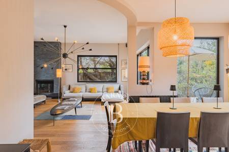 VILLA MODERNE AVEC PISCINE ET GRAND TERRAIN AU CŒUR DU CAP FERRET