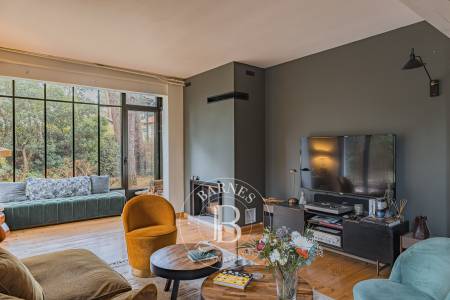 VILLA BASCO LANDAISE RÉNOVÉE AVEC PISCINE DANS LE QUARTIER DES ABATILLES À ARCACHON