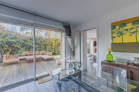 VILLA DE CHARME RÉNOVÉE, AVEC PISCINE, DANS LE QUARTIER DES ABATILLES À ARCACHON