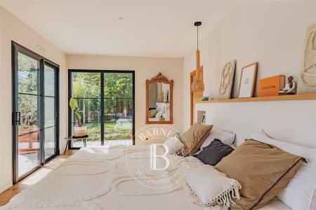 MAISON CONTEMPORAINE AVEC PISCINE, JACUZZI ET PRESTATIONS HAUT DE GAMME À GUJAN-MESTRAS