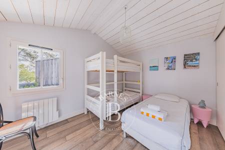 ENSEMBLE DE DEUX VILLAS STYLE CABANE À PROXIMITÉ DU PHARE DU CAP FERRET