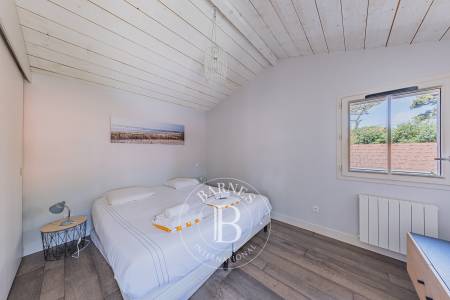 ENSEMBLE DE DEUX VILLAS STYLE CABANE À PROXIMITÉ DU PHARE DU CAP FERRET