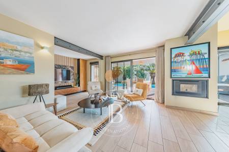 MAGNIFIQUE VILLA MODERNE D’ARCHITECTE AVEC PISCINE ET DÉPENDANCE À LA TESTE-DE-BUCH