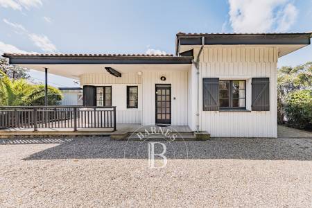 ENSEMBLE DE DEUX VILLAS STYLE CABANE À PROXIMITÉ DU PHARE DU CAP FERRET