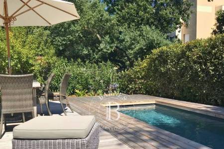 VILLA DE CHARME AUX ABATILLES, AVEC PISCINE, À PROXIMITÉ DE LA PLAGE ET DES COMMERCES
