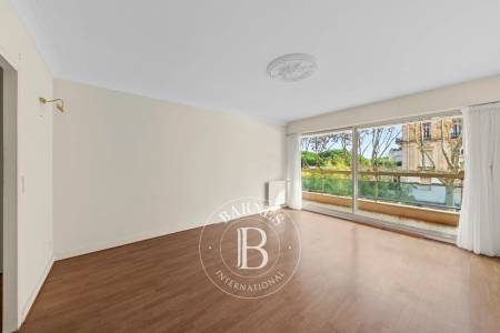 deux chambres appartement Arcachon avec accès terrasse Barnes immobilier