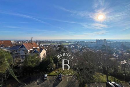 APPARTEMENT DE STANDING AVEC VUE PANORAMIQUE SUR LE BASSIN D’ARCACHON, EN VILLE D'AUTOMNE