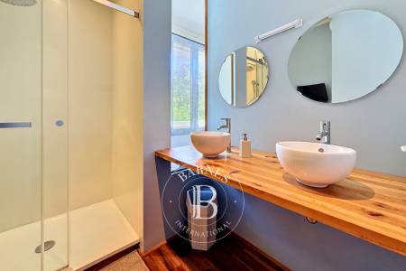 VILLA CONTEMPORAINE AU CALME DANS UN ENVIRONNEMENT BOISÉ AU CAP FERRET