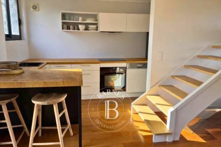 VILLA EN PREMIÈRE LIGNE AVEC VUE PANORAMIQUE ET PISCINE À GUJAN-MESTRAS