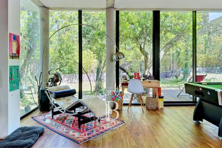 VILLA CONTEMPORAINE AU CALME DANS UN ENVIRONNEMENT BOISÉ AU CAP FERRET