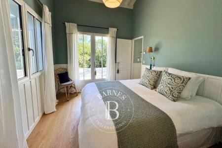 VILLA QUATRE CHAMBRE DONT UNE SUITE PARENTALE A VENDRE PIRAILLAN PROCHE PLAGE
