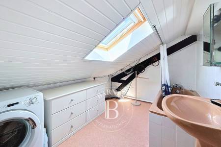 APPARTEMENT DE CHARME SOUS LES TOITS AVEC VUE PANORAMIQUE SUR LE BASSIN EN VILLE D’HIVER À ARCACHON