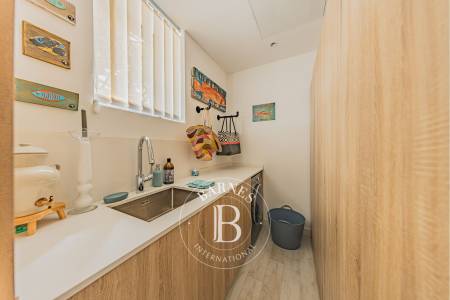 maison avec terrasse et salon de jardin Arcachon