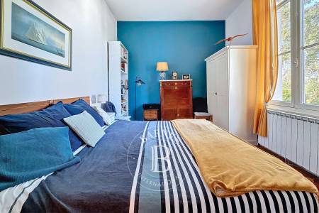 APPARTEMENT D'EXCEPTION DE 92 M² AVEC GARAGE EN VILLE D’HIVER À ARCACHON