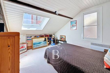 APPARTEMENT DE CHARME SOUS LES TOITS AVEC VUE PANORAMIQUE SUR LE BASSIN EN VILLE D’HIVER À ARCACHON