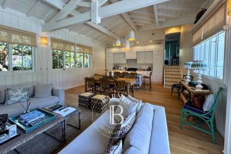 VILLA AVEC BELLES PRESTATIONS A VENDRE PIRAILLAN PROCHE COMMERCES ET PLAGE