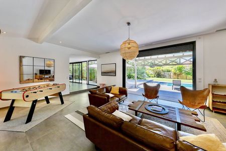 SUPERBE VILLA NEUVE PROCHE PLAGE DU MOULLEAU ET DES COMMERCES