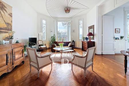 APPARTEMENT D'EXCEPTION DE 92 M² AVEC GARAGE EN VILLE D’HIVER À ARCACHON