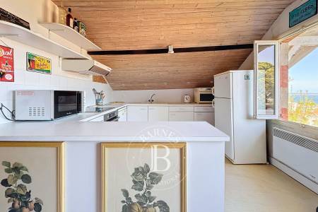 APPARTEMENT DE CHARME SOUS LES TOITS AVEC VUE PANORAMIQUE SUR LE BASSIN EN VILLE D’HIVER À ARCACHON