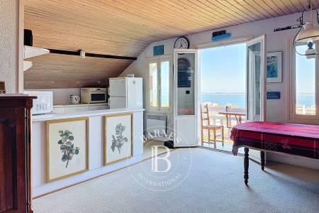 APPARTEMENT DE CHARME SOUS LES TOITS AVEC VUE PANORAMIQUE SUR LE BASSIN EN VILLE D’HIVER À ARCACHON