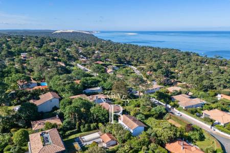 TERRAIN AVEC UNE MAGNIFIQUE VUE BASSIN, PYLA-SUR-MER