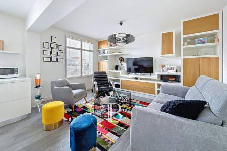 APPARTEMENT EN DERNIER ETAGE D'UNE RESIDENCE EN PREMIERE LIGNE AVEC SUPERBE TERRASSE VUE BASSIN