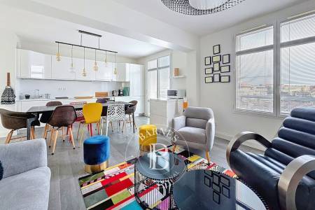 APPARTEMENT EN DERNIER ETAGE D'UNE RESIDENCE EN PREMIERE LIGNE AVEC SUPERBE TERRASSE VUE BASSIN