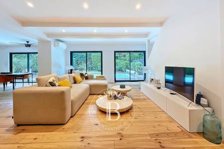 PROPRIÉTÉ CONTEMPORAINE AVEC PISCINE ET STUDIO INDÉPENDANT – LÈGE CAP FERRET