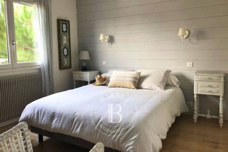BASCO-LANDAISE RÉNOVÉE DANS UNE RUE CALME AUX ABATILLES À ARCACHON
