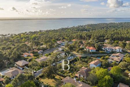 MAISON À RÉNOVER – MAGNIFIQUE VUE BASSIN, PYLA-SUR-MER