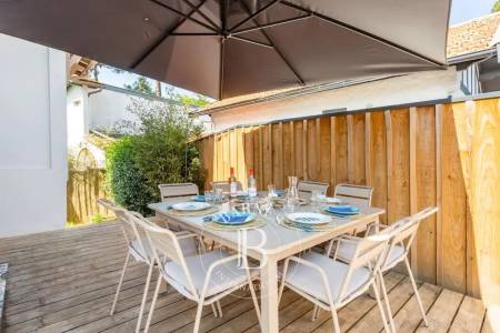 BASCO-LANDAISE RÉNOVÉE DANS UNE RUE CALME AUX ABATILLES À ARCACHON