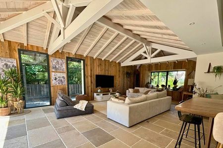 VILLA NEUVE D'EXCEPTION AUX ABATILLES AVEC PISCINE ET JACUZZI