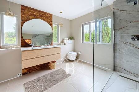 PROPRIÉTÉ CONTEMPORAINE AVEC PISCINE ET STUDIO INDÉPENDANT – LÈGE CAP FERRET