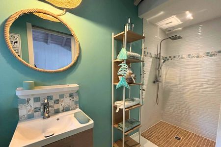 VILLA NEUVE D'EXCEPTION AUX ABATILLES AVEC PISCINE ET JACUZZI