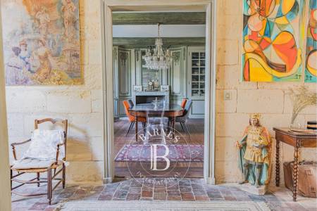 Hall Louis XIII et boiseries anciennes – immobilier de luxe Arcachon